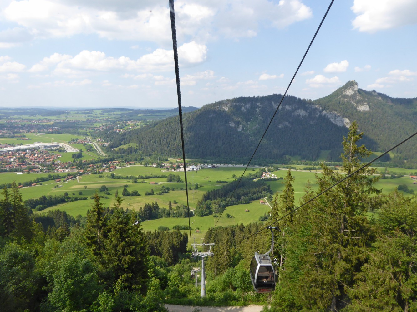 Burgruine Falkenstein von der Breitenberger Talbahn aus gesehen